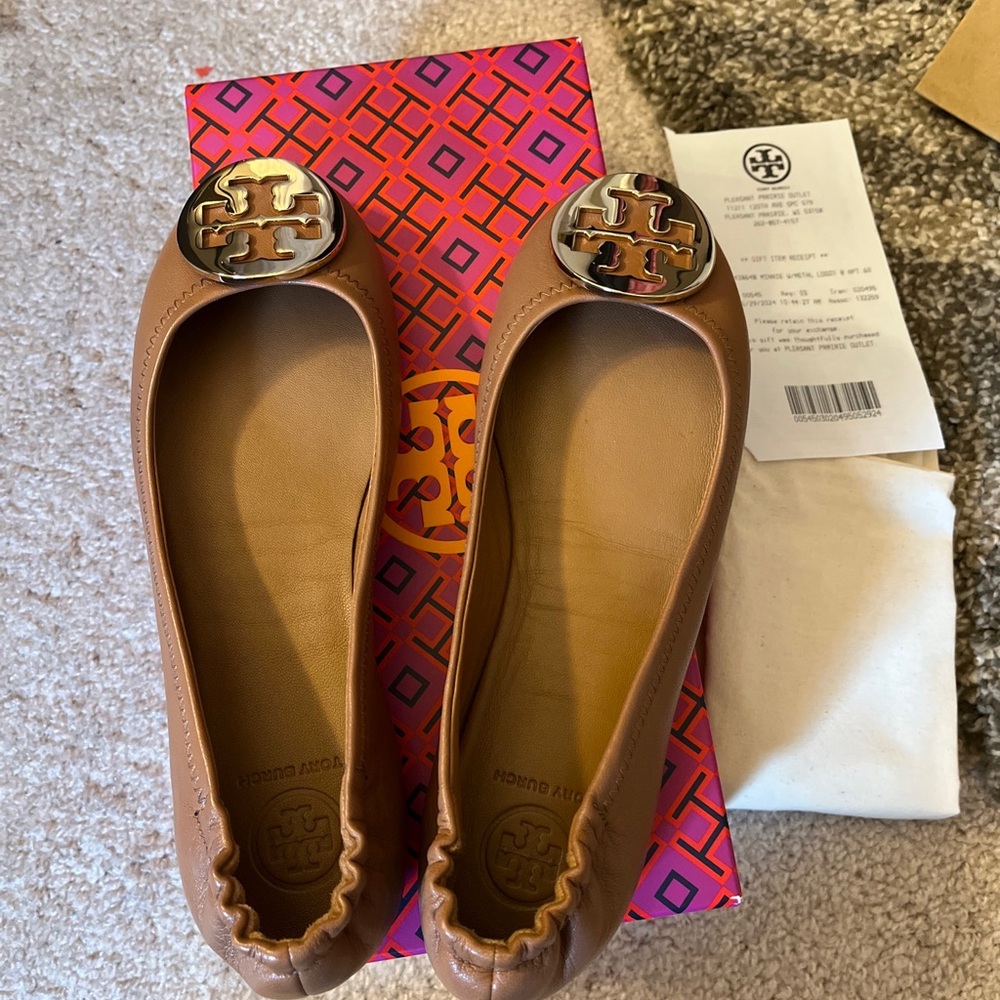 Toryburch travel minnie ballet flat size 5.5